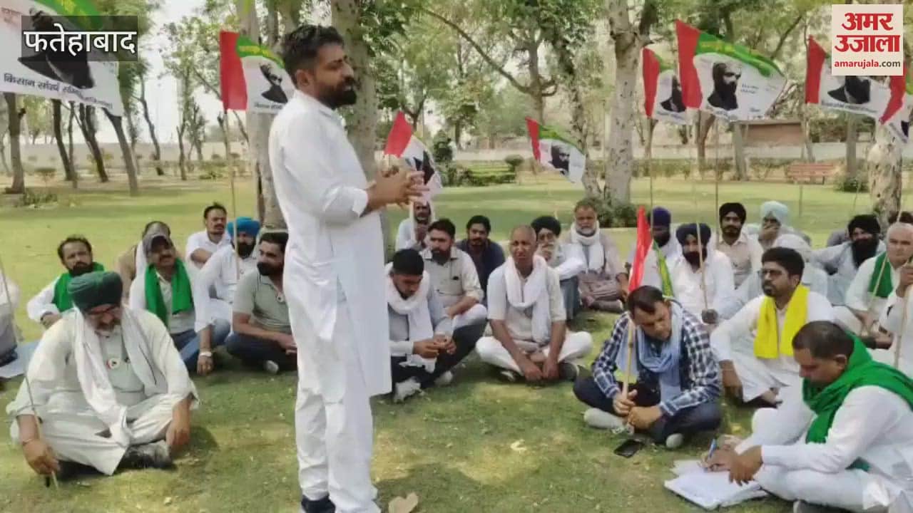 Farmers gave a memorandum to the officials regarding the water crisis in Fatehabad, warned of agitation