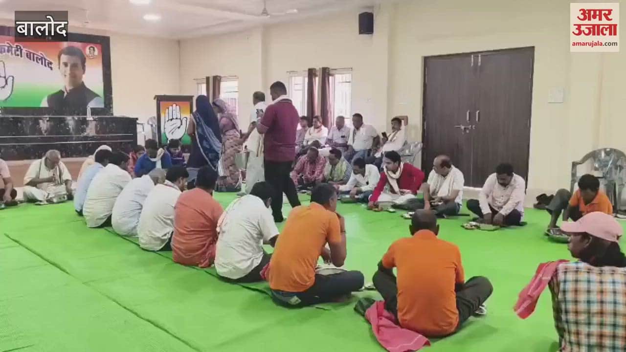 Bore-Basi Day was celebrated with the workers in Balod Rajiv Bhawan