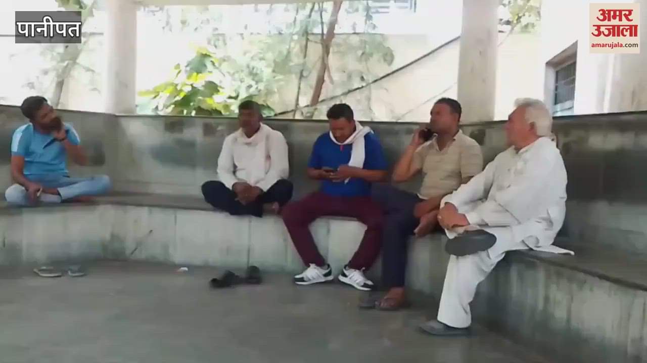 In Panipat, a young man died after a rod from the foundation of a street light pierced his neck