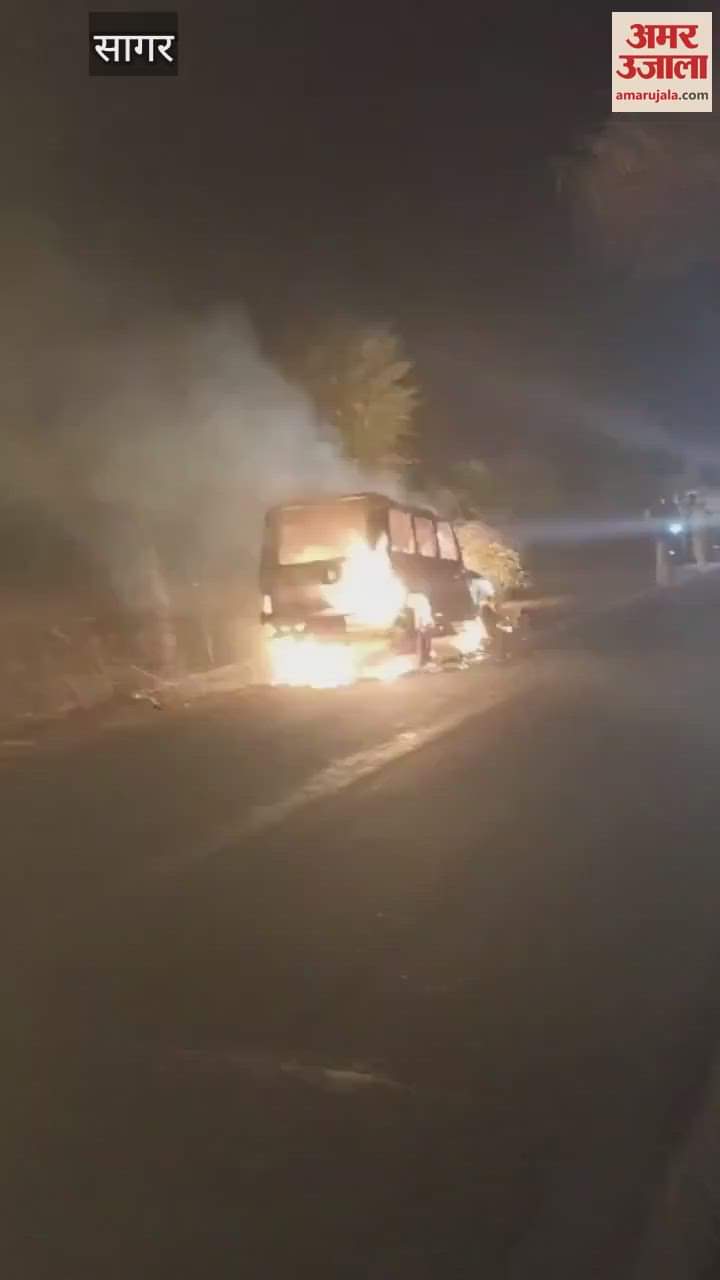 Both vehicles were badly burnt in the collision between Bolero and bike