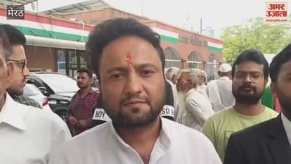 n Meerut, BJP leaders and supporters submitted a memorandum to the DM against Rahul Gandhi, raised three demands