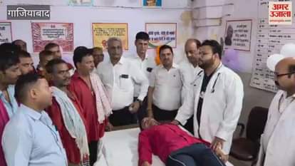Porters were given information on CPR at Ghaziabad railway station