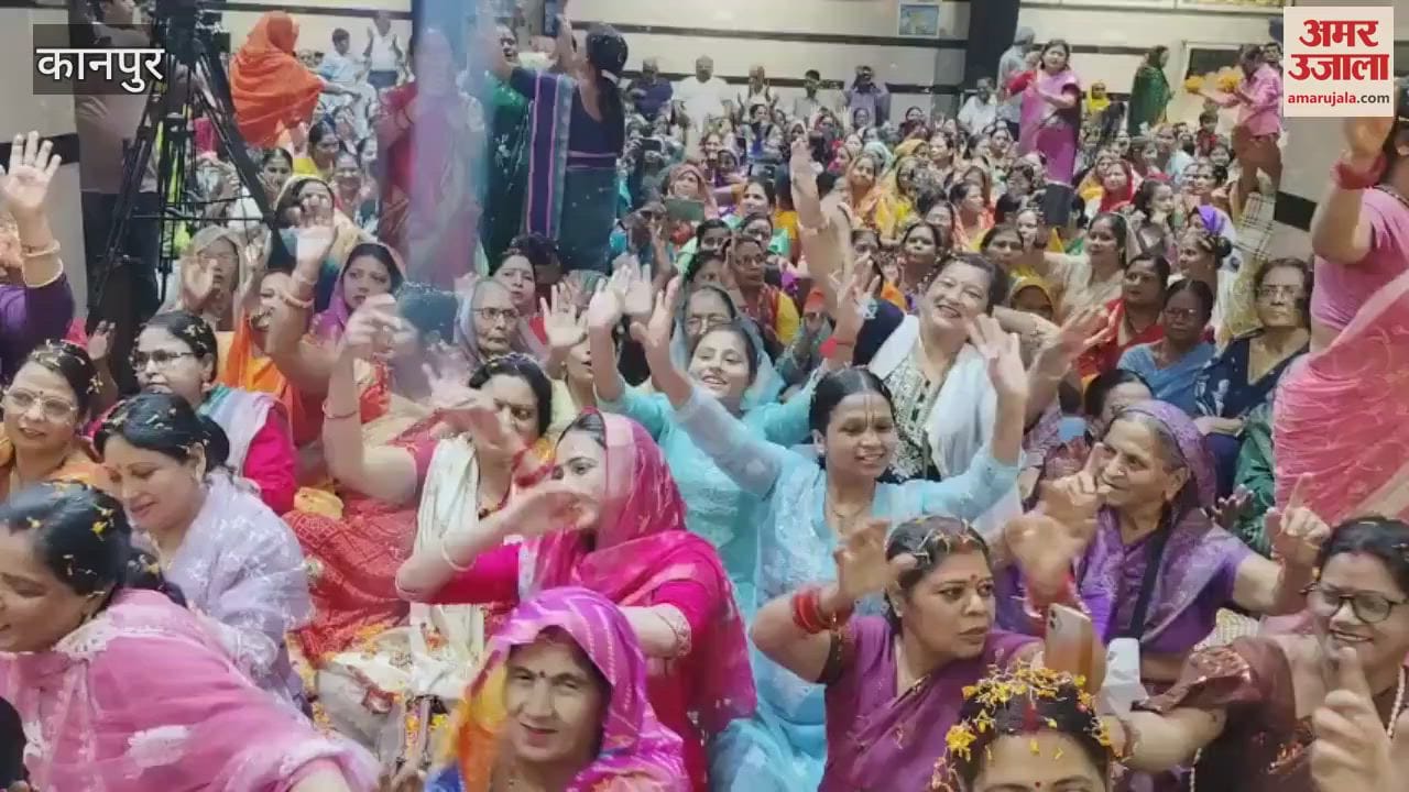 Devotees danced on the conclusion of musical Bhaktmal Katha in Kripa Dham temple