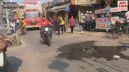 Fire brigade vehicle arrived during mock drill at Kachha Quarter Market in Sonipat, war vigilance practiced