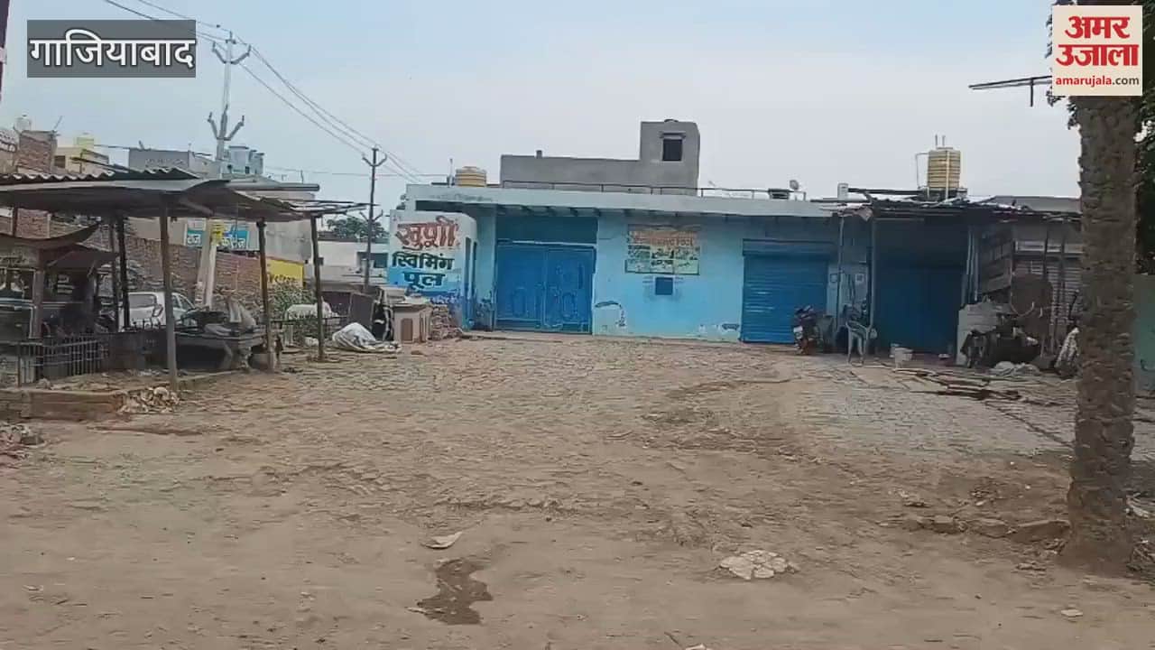 young man died by drowning in a swimming pool