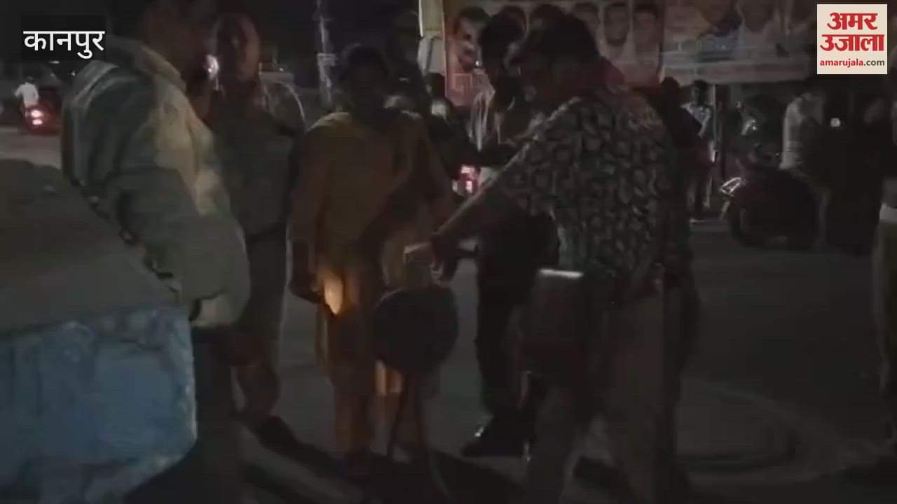 siren sounded at 9:30 in Chawla Market, Govind Nagar market