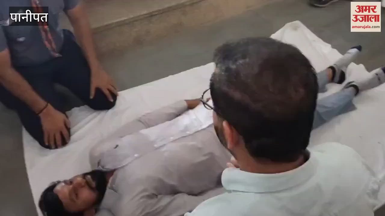 Along with increasing security at the railway station in Panipat, first aid training was given to passengers and vendors
