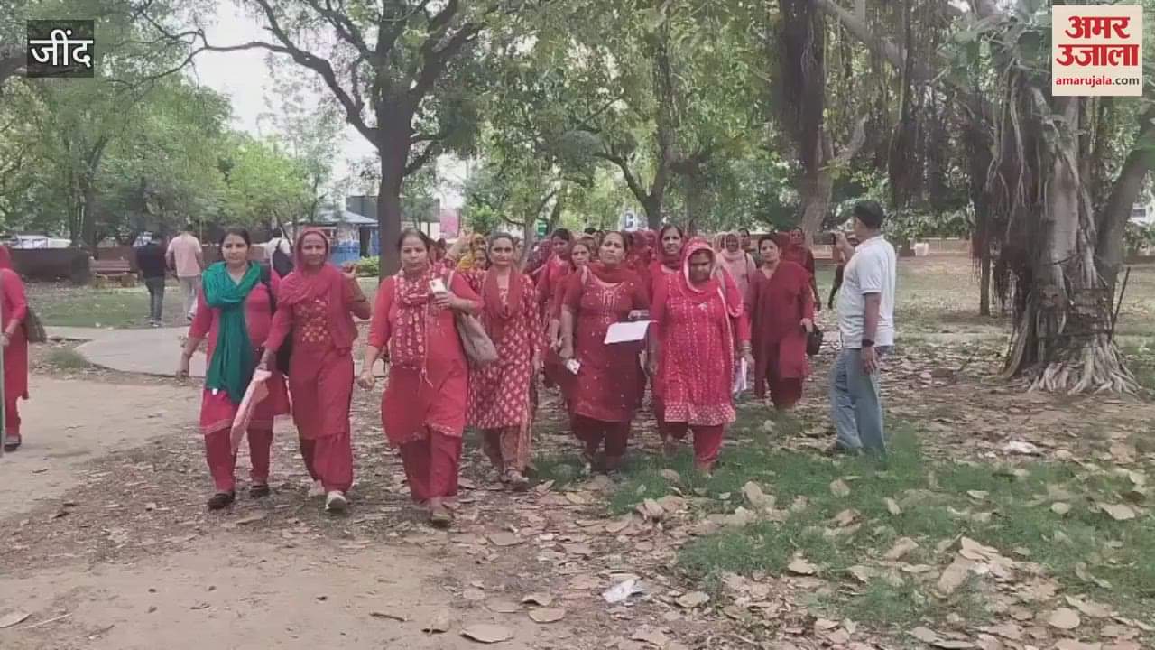 memorandum was submitted to the Deputy CMO in protest against the misbehavior with ASHA workers in Jind