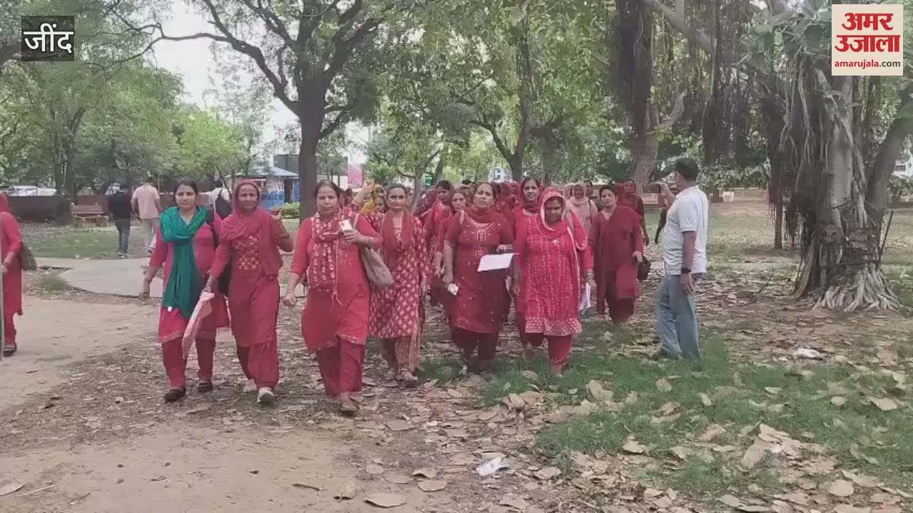 memorandum was submitted to the Deputy CMO in protest against the misbehavior with ASHA workers in Jind