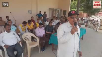 Mock drill conducted by the district administration at SD Sadar Inter College, Meerut