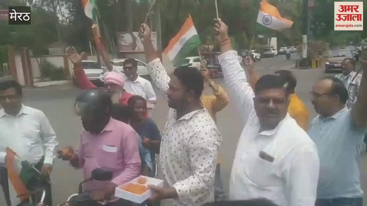 Celebration in Meerut after Operation Sindoor: Udyog Vyapar Mandal Distributes Laddus at Commissioner Chowk