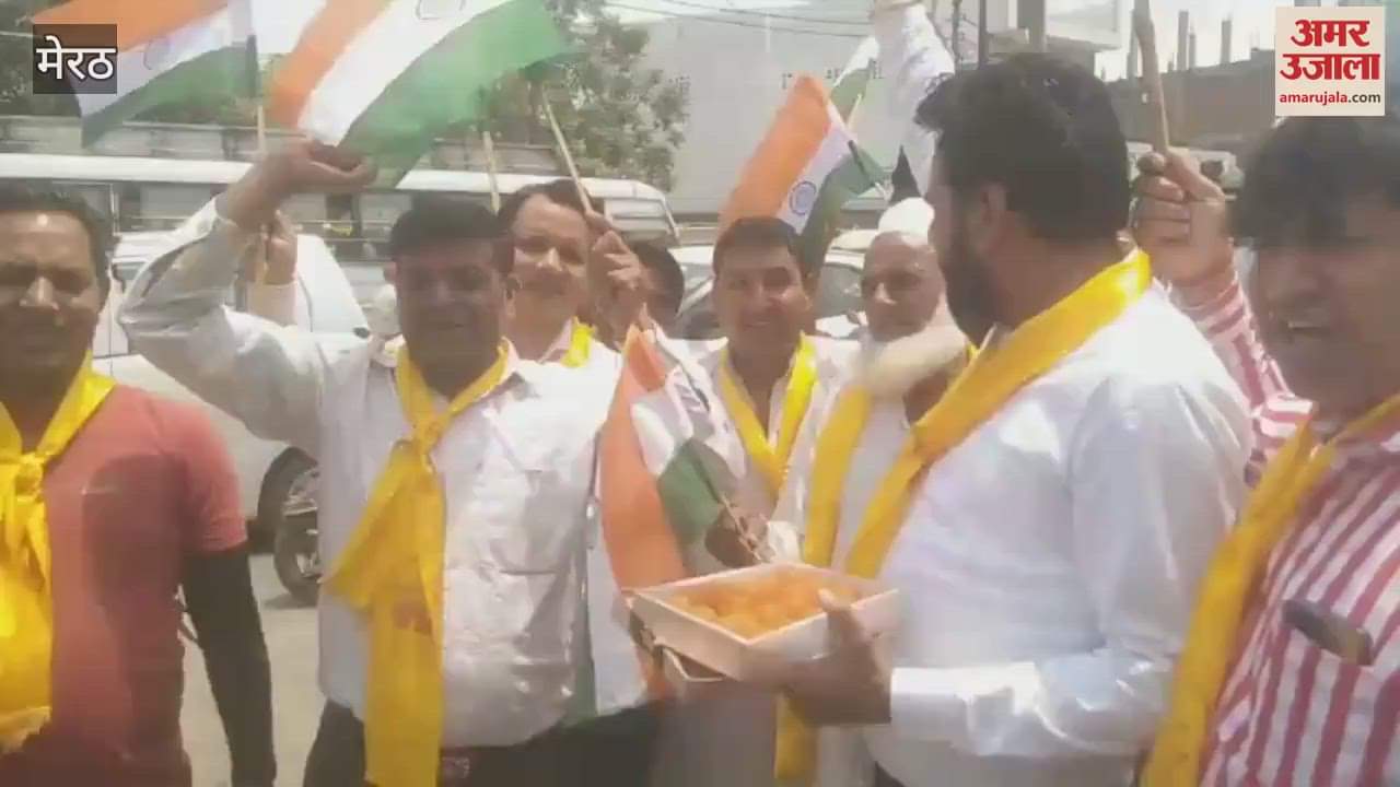 Operation Sindoor: Celebrations in Meerut, Laddus distributed at Hapur Adda and Commissioner's Square
