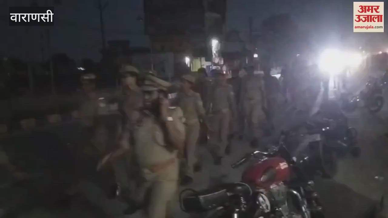 Additional Police Commissioner did foot patrol in varanasi