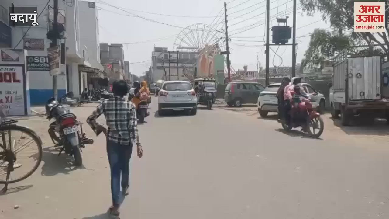 People in Badaun are troubled by the scorching sun light