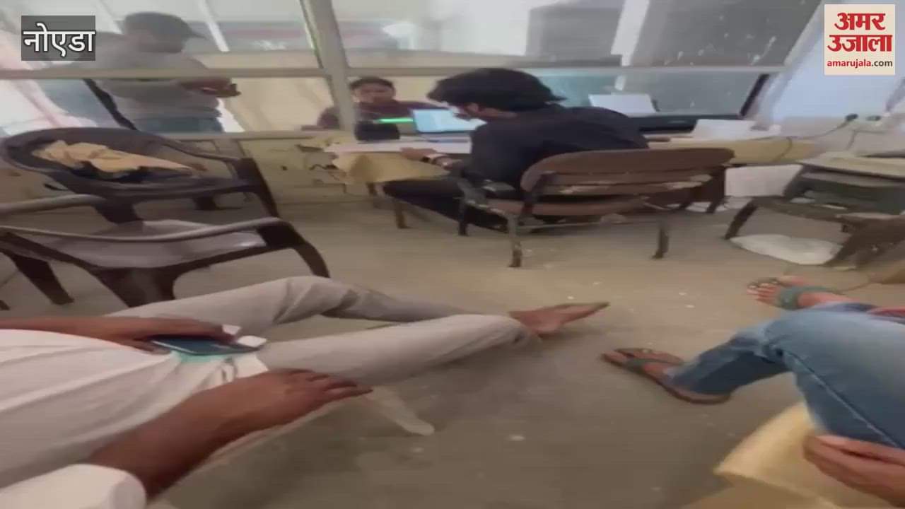 Aadhar cards of outsiders are being made in BRC of Greater Noida