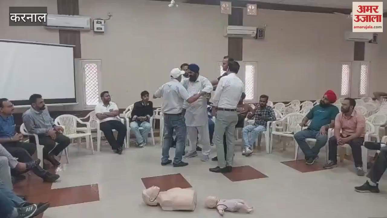 In Karnal, Red Cross Society and NIFA taught the youth ways to survive in emergency situations