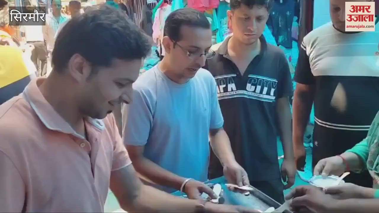 Sirmour Kheda Mandir Committee organized a feast in Bada Chowk