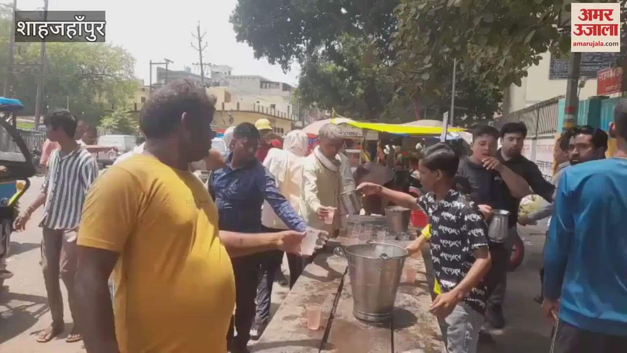 devotees gathered in temples on the first Mangal of Jyeshtha in Shahjahanpur