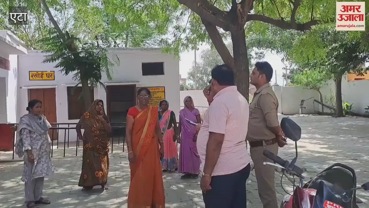 Theft in school thieves took away cylinder and register