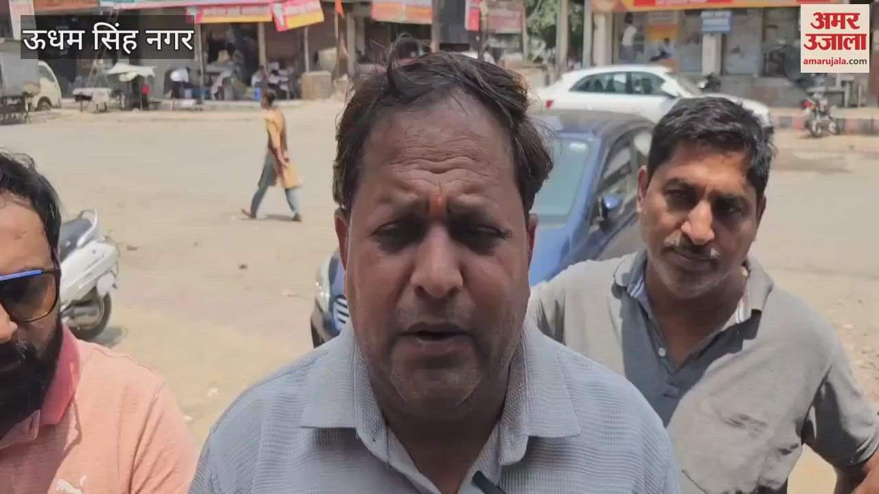 Mayor and Municipal Commissioner conducted a survey regarding encroachment free roads in the main market Rudrapur