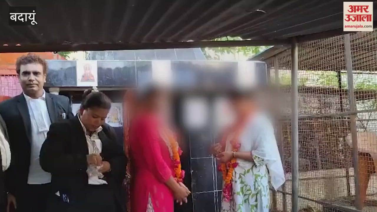 In Badaun two women got married to each other when their men cheated them