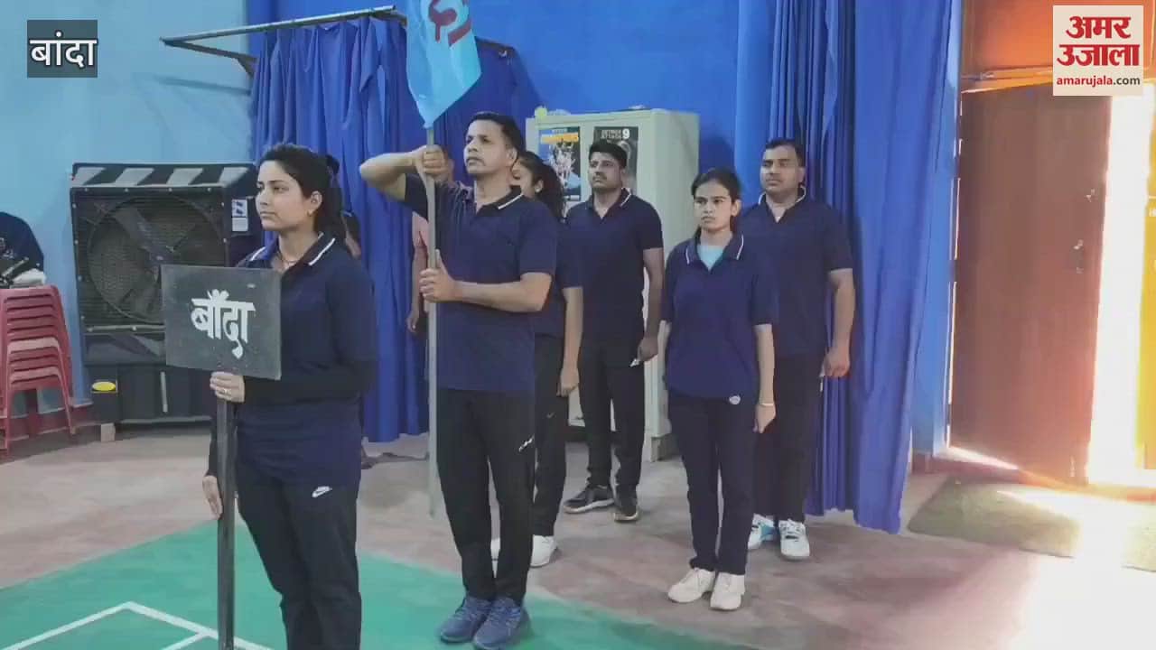 Inter-district police men and women badminton competition started