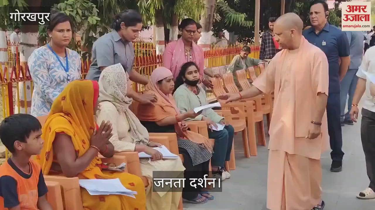 CM heard complaints in Chief Minister's Janata Darbar, gave instructions to officials