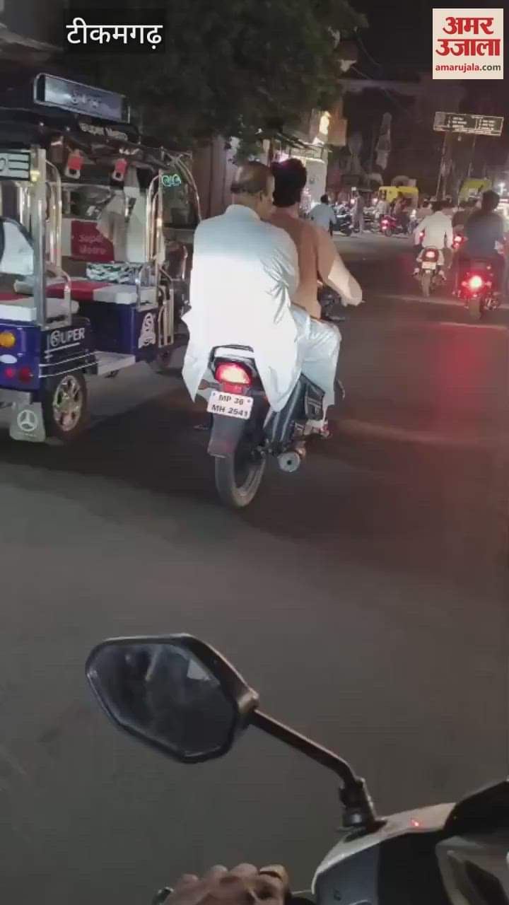 Union minister seen on bike