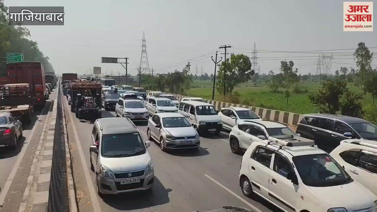 devotees took a holy dip in Ganga On Buddha Purnima in garh