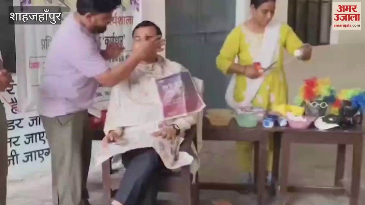 children will be taught to make man masks in workshop Shahjahanpur