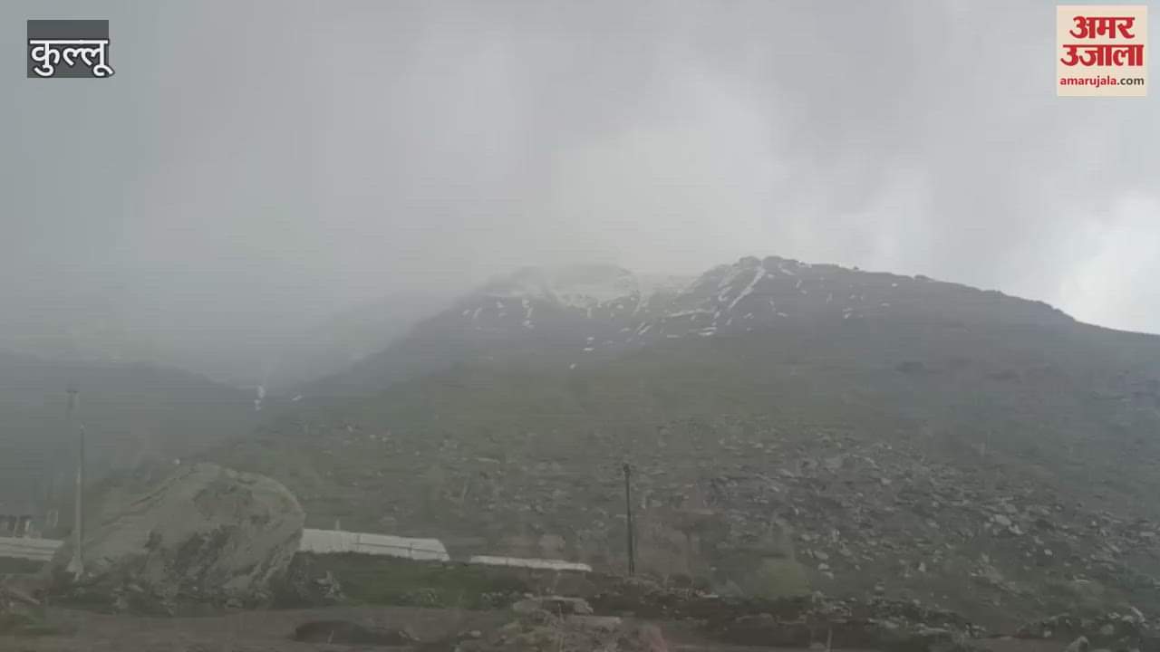 Kullu Snowfall in the mountains hail in the lower areas