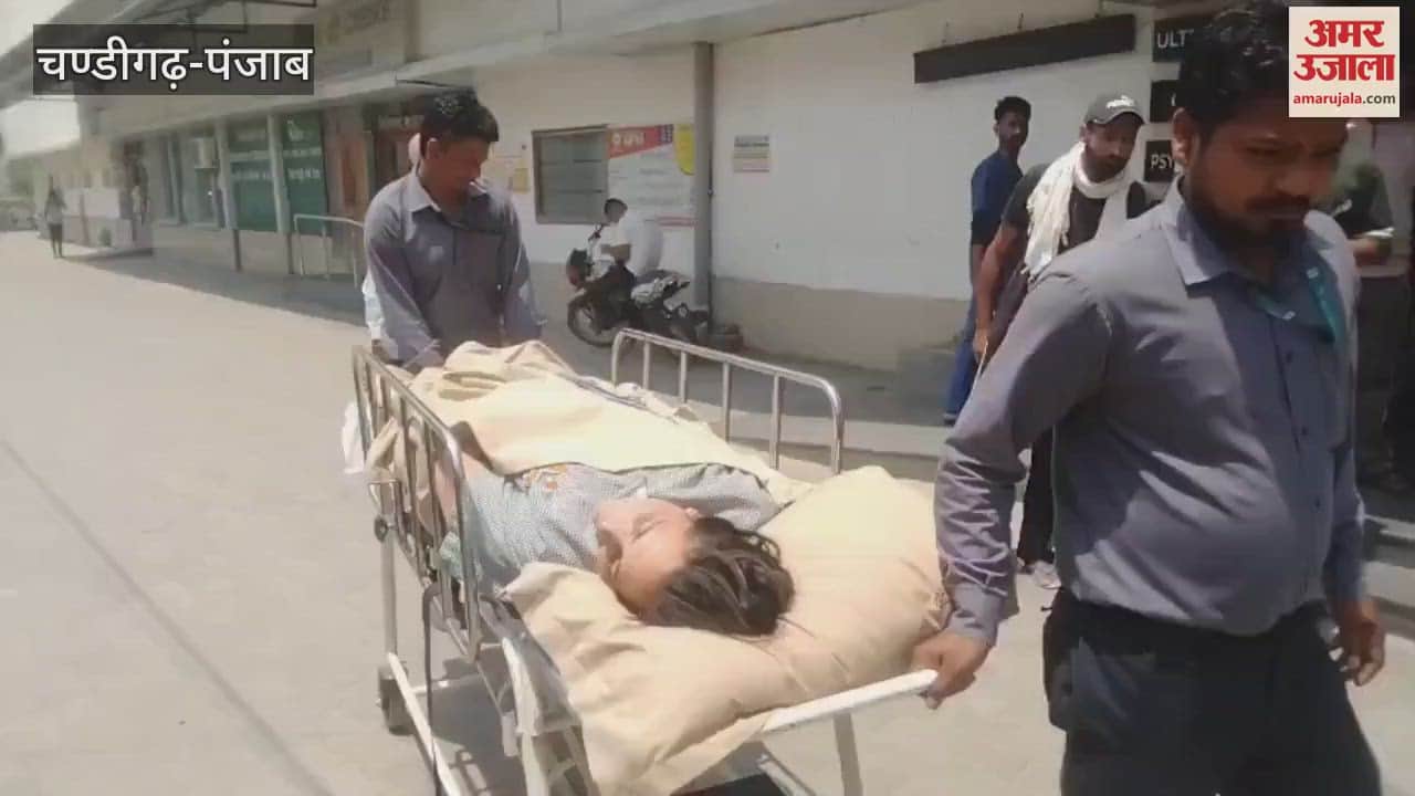 Firing on Dera Baba Mannu Mahant in Firozepur