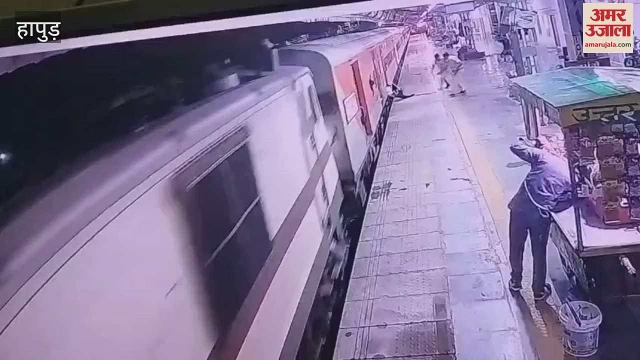 RPF jawan saved passenger by risking his life