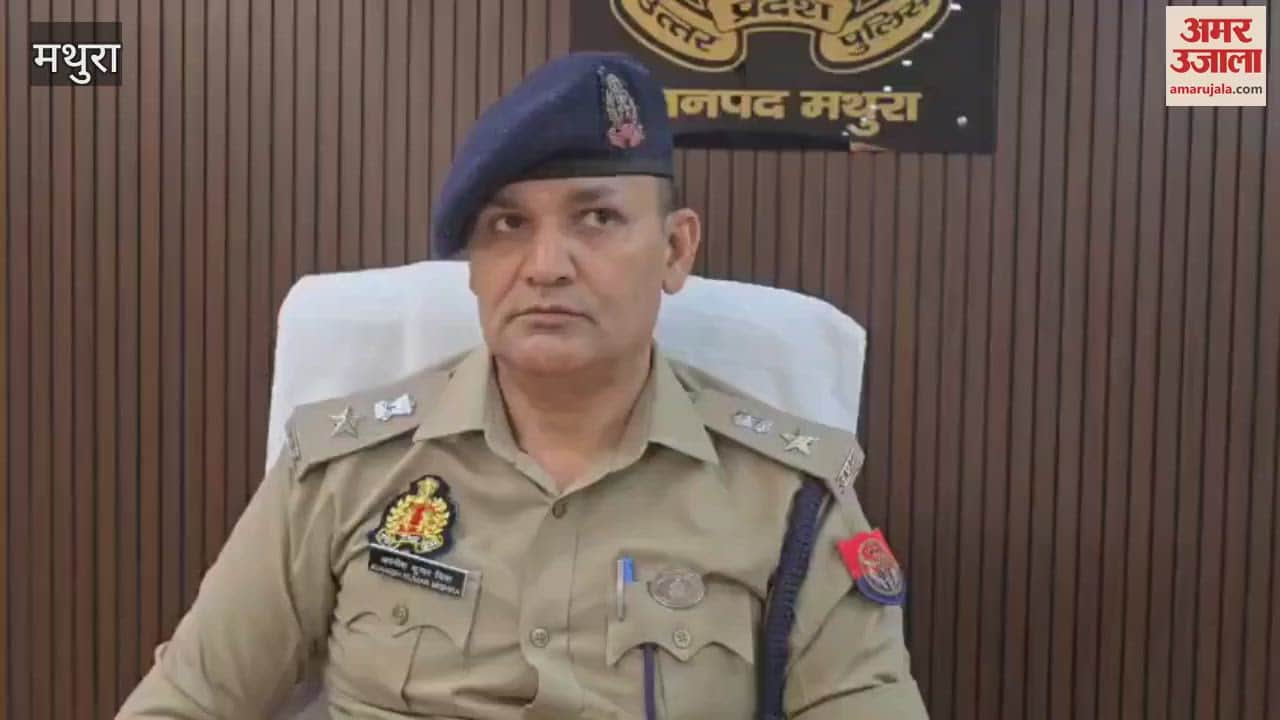 People faces lit up after getting mobile phones from SP Crime