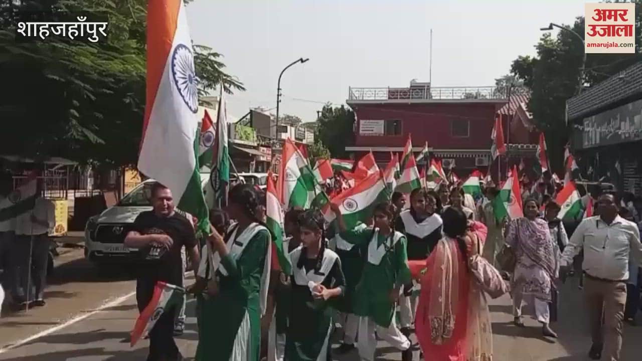 Tiranga Yatra taken out in honour of the army in Shahjahanpur
