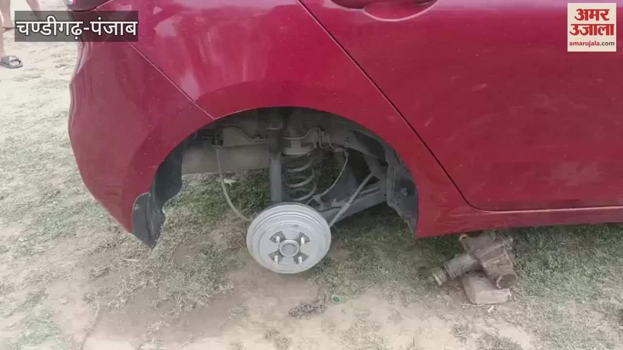 Thieves stole the tyres of a car parked in Nangal