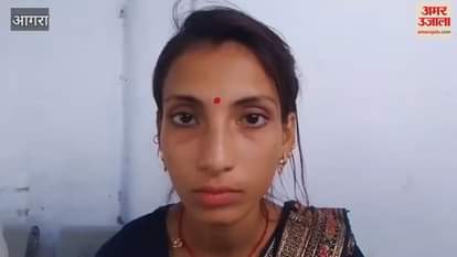 woman jewellery was taken off by keeping knife on neck of an innocent child