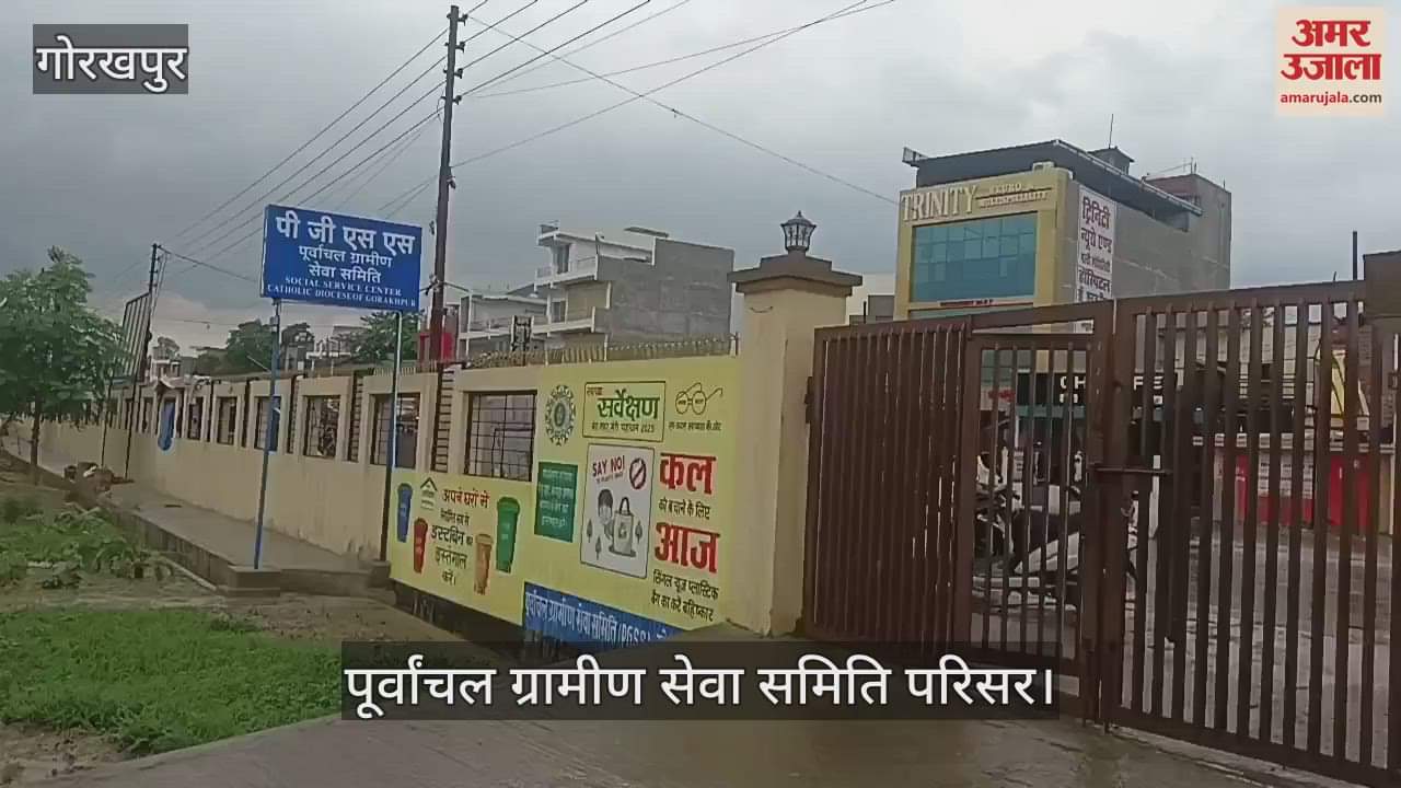 A lunatic attacked three people with an axe, their condition is critical