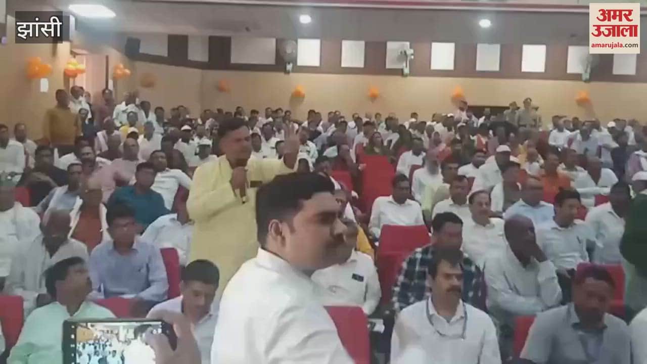 Farmers presented their problems before Agriculture Minister Surya Pratap Shahi