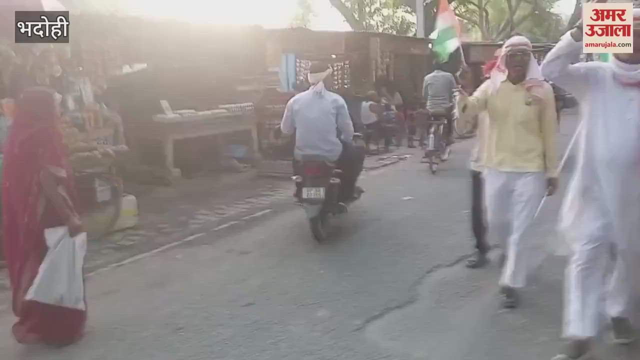 Tiranga Yatra taken out in honor of Indian Army Bhadohi resonated with Vande Mataram