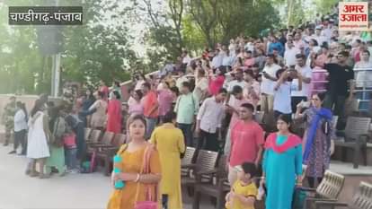 Retreat Ceremony at Hussainiwala Border