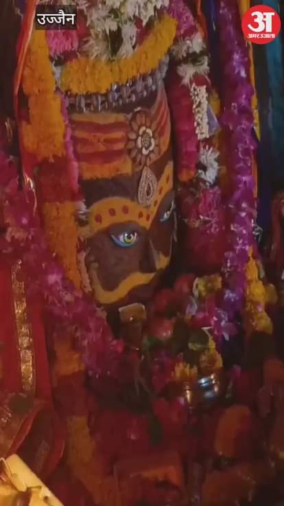 Baba Mahakal woke up 4 am darshan the devotees, first Panchamrit Abhishek then Ramai Bhasm