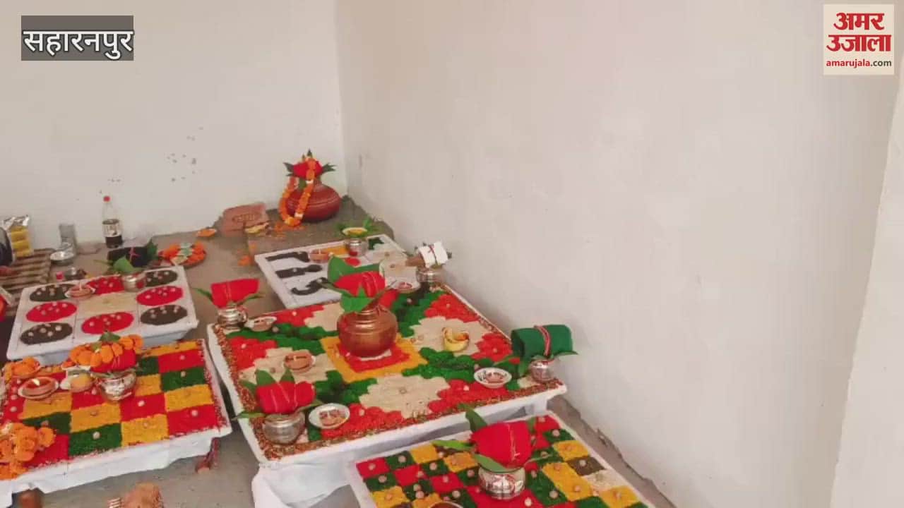 In Saharanpur, the idols of the gods were immersed in water amidst Vedic mantras