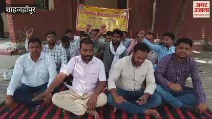 JEs boycott works in protest against privatization in Shahjahanpur