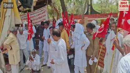 There has been no change in the minimum wage in Hisar for ten years, workers protested