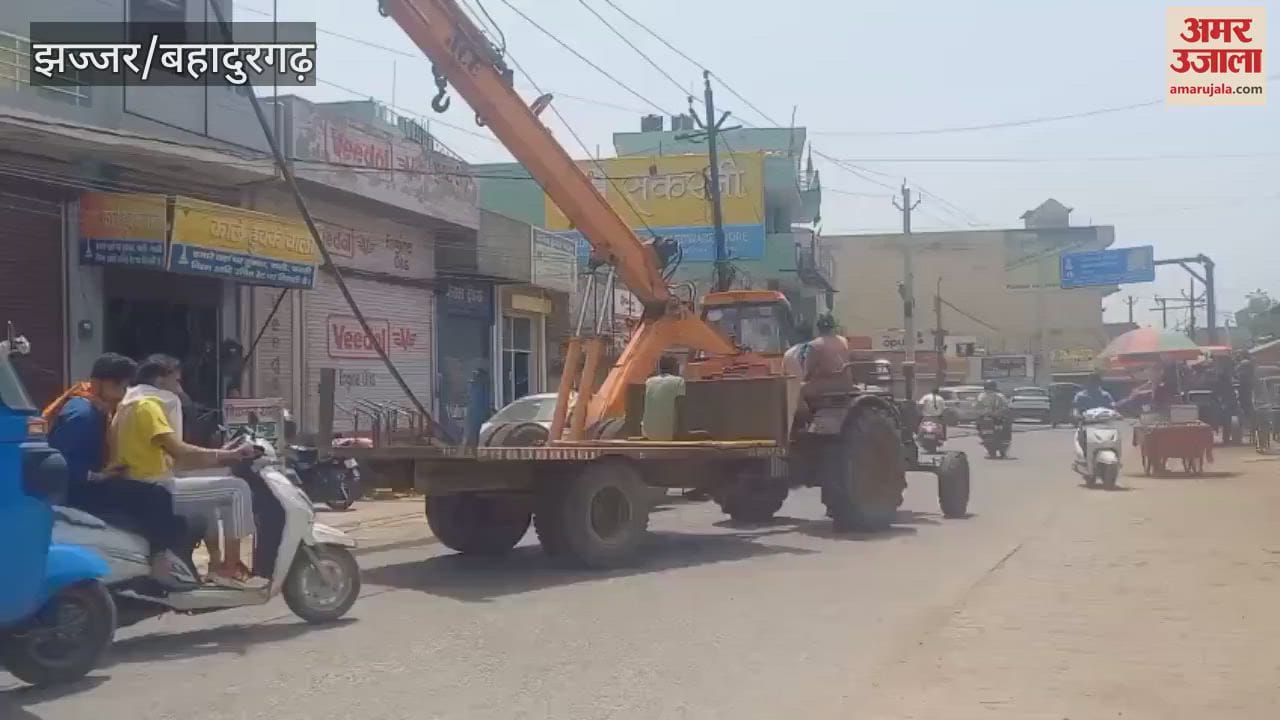 Due to storm in Jhajjar, electricity was cut for hours, workers are busy in repairing it since morning