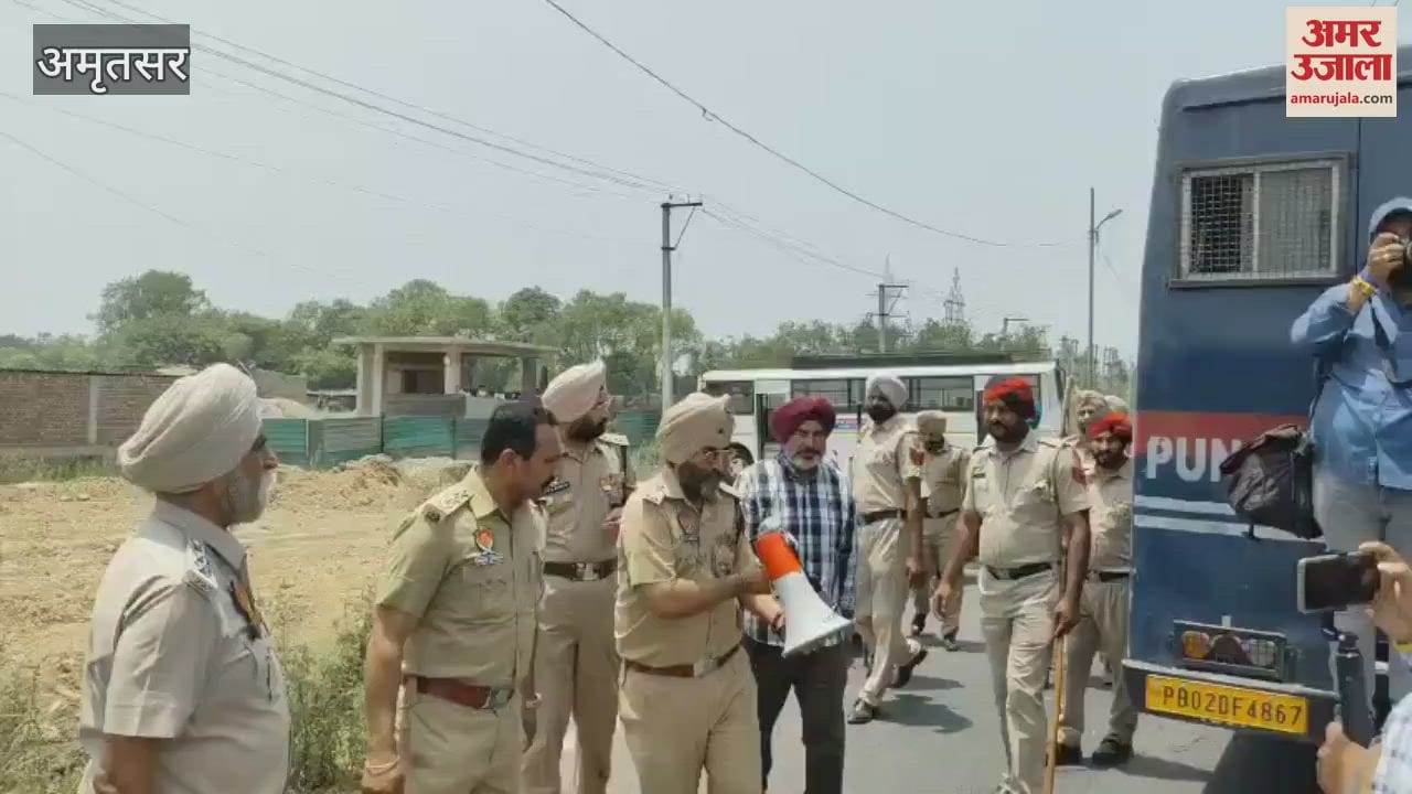 Clash between farmers and police in Amritsar