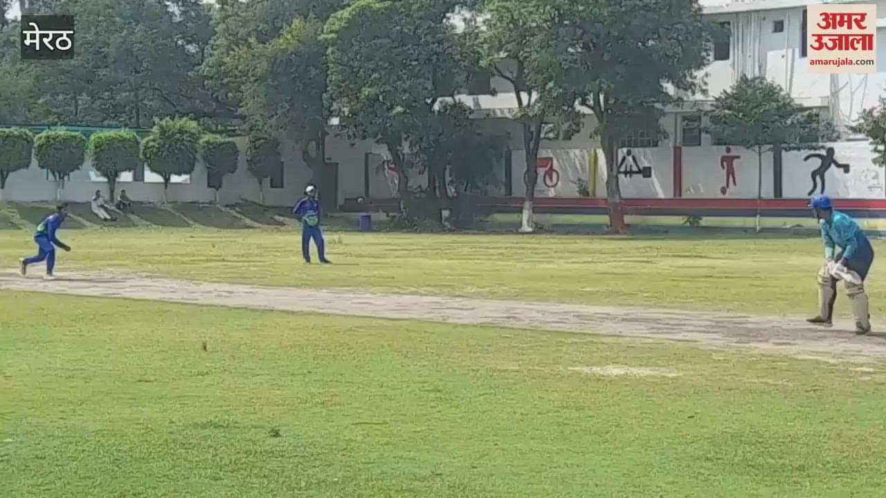 Cricket tournament organized at Guru Tegh Bahadur P Blic School in Meerut, champion team bowled