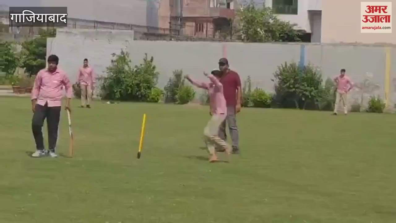 team that won final match of IPL cricket was honored with trophy