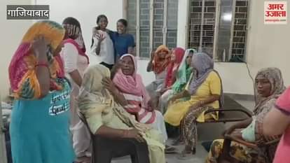 Angry women surrounded the substation in Muradnagar due to no electricity for three days